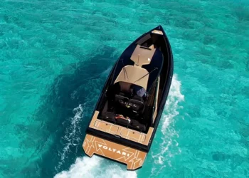 VOLTARI UNVEILS THE WORLD’S FIRST FULLY ELECTRIC PERFORMANCE BOAT